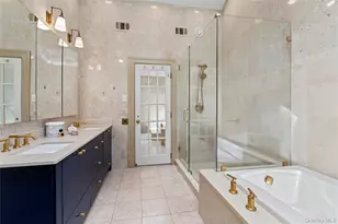 25 Montrose Ct, Roslyn, NY 11576 - Photo 18