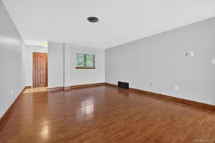 2 Park Pl, Newburgh, NY 12550 - Photo 4