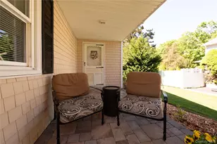 7 Ursular Ct, Smithtown, NY 11787 - Photo 6