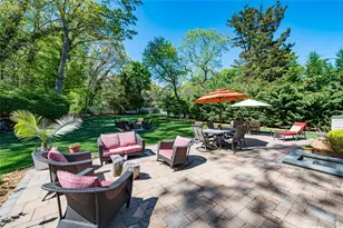 7 Ursular Ct, Smithtown, NY 11787 - Photo 22