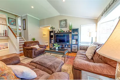 7 Ursular Court, Smithtown, NY 11787 - Photo 12