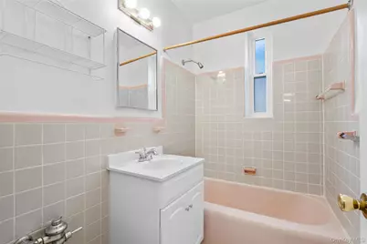 101 Old Mamaroneck Road #1B1B, White Plains, NY 10605 - Photo 12