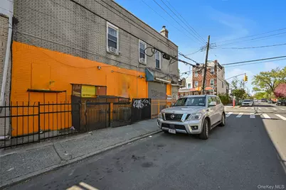 880 Glenmore Avenue #Storefront, Brooklyn, NY 11208 - Photo 10
