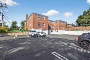 28 Linden St, Great Neck, NY 11021 - Photo 18