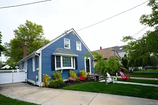 10 Aberdeen St, Malverne, NY 11565 - Photo 2