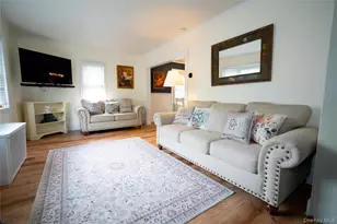 10 Aberdeen St, Malverne, NY 11565 - Photo 4