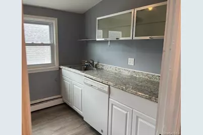 17 Louisiana Street #Upper, Long Beach, NY 11561 - Photo 4