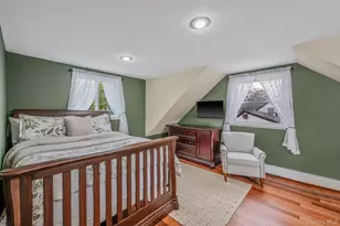 320 28th St, Lindenhurst, NY 11757 - Photo 16