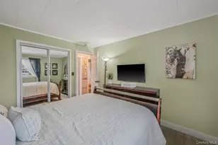 320 28th St, Lindenhurst, NY 11757 - Photo 24