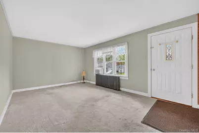 17 Holt Road, Hyde Park, NY 12538 - Photo 6