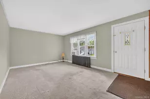 17 Holt Rd, Hyde Park, NY 12538 - Photo 6