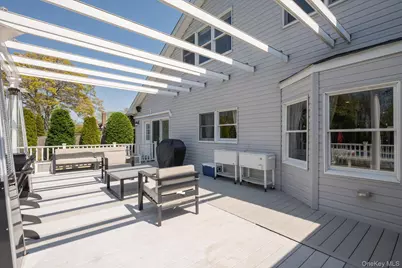 88 Pace Drive S, West Islip, NY 11795 - Photo 32