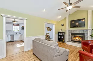 10 Black Pine St, Center Moriches, NY 11934 - Photo 4