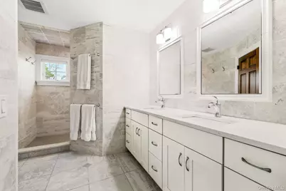 10 Nautilus Place, New Rochelle, NY 10805 - Photo 10