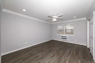 2 Victorian Court Court #3, Holtsville, NY 11742 - Photo 8