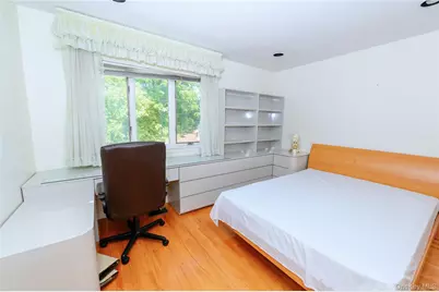 7130 165th Street, Fresh Meadows, NY 11365 - Photo 10