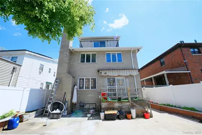 7130 165th Street, Fresh Meadows, NY 11365 - Photo 14