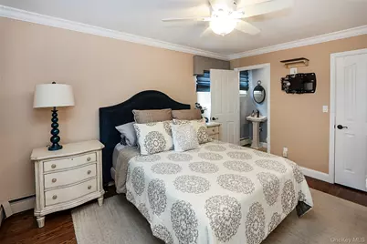 40 Edgewood Road, Port Washington, NY 11050 - Photo 16