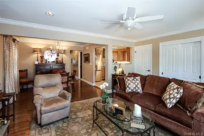 40 Edgewood Road, Port Washington, NY 11050 - Photo 6