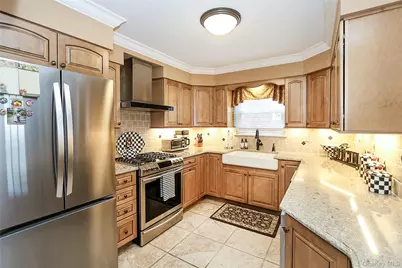 40 Edgewood Road, Port Washington, NY 11050 - Photo 10