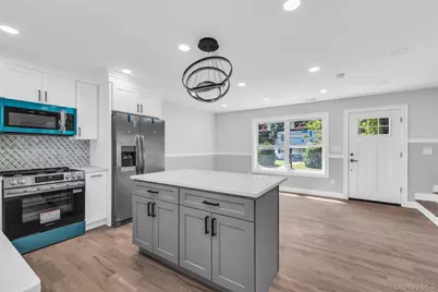 20 Lehigh Avenue, Centereach, NY 11720 - Photo 4