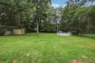 485 Lockwood Dr, Shirley, NY 11967 - Photo 18