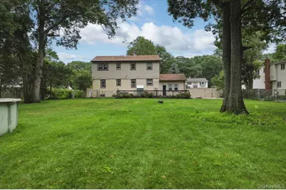 485 Lockwood Drive, Shirley, NY 11967 - Photo 20