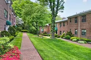 319 Main St, Roslyn, NY 11576 - Photo 18