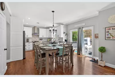 33 Oceanview Boulevard, Manorville, NY 11949 - Photo 12