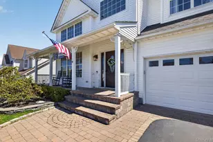 33 Oceanview Blvd, Manorville, NY 11949 - Photo 2