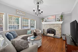 33 Oceanview Blvd, Manorville, NY 11949 - Photo 16