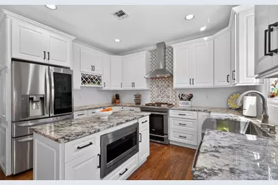 33 Oceanview Boulevard, Manorville, NY 11949 - Photo 10