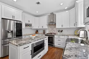 33 Oceanview Blvd, Manorville, NY 11949 - Photo 10