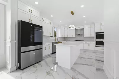 1275 Barry Drive S, Valley Stream, NY 11580 - Photo 18