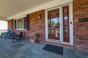 20 Evon Dr, Syosset, NY 11791 - Photo 2