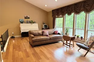 21 Manors Dr, Jericho, NY 11753 - Photo 4