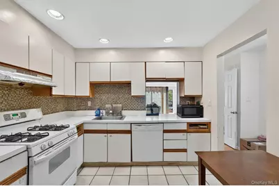 11 Rockledge Drive, Suffern, NY 10901 - Photo 6