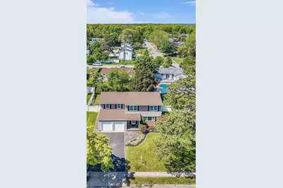 25 Sherry Lane, Hauppauge, NY 11788 - Photo 2