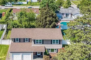 25 Sherry Ln, Hauppauge, NY 11788 - Photo 2