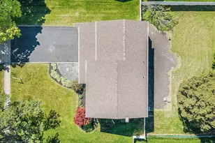 25 Sherry Ln, Hauppauge, NY 11788 - Photo 4