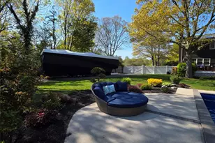 38 Bishop Ln, Holbrook, NY 11741 - Photo 8