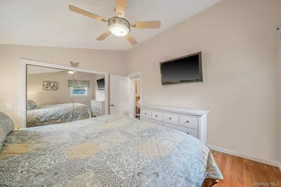 26 Bartley Lane, West Sayville, NY 11796 - Photo 22
