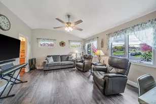 26 Bartley Ln, West Sayville, NY 11796 - Photo 24