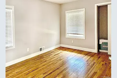 51 Newton Avenue, Selden, NY 11784 - Photo 34