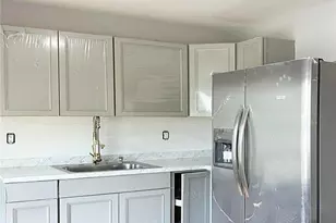 51 Newton Ave, Selden, NY 11784 - Photo 32