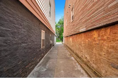 252 Woodbine Street, Brooklyn, NY 11221 - Photo 6