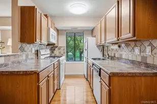 2 Idaho Ct, Coram, NY 11727 - Photo 12