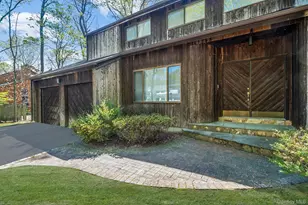 10 Lily Dr, South Setauket, NY 11720 - Photo 4