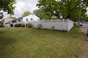 3 Rollin Ln, Brentwood, NY 11717 - Photo 6