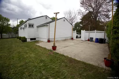 3 Rollin Lane, Brentwood, NY 11717 - Photo 12